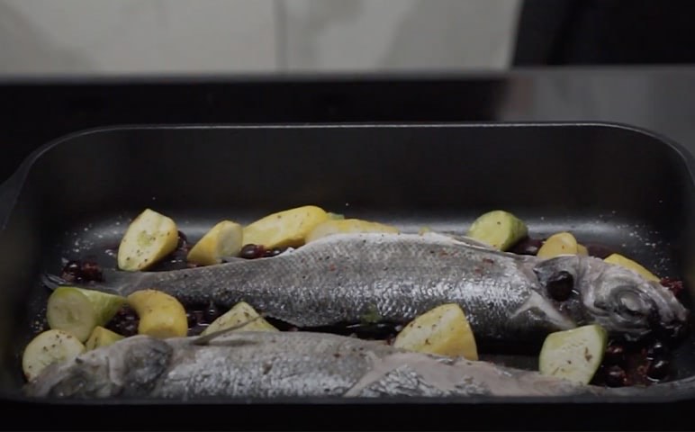 Автоматическая программа приготовления "Рыба на пару" в духовом шкафу ASKO